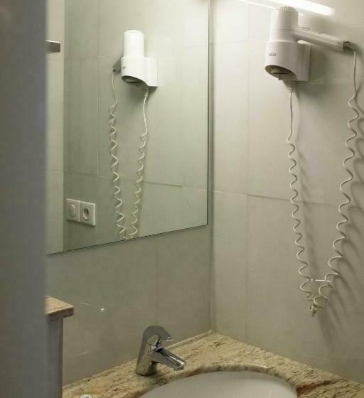 חדר סטנדרט, Le Collier