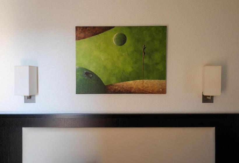 חדר סטנדרט, Le Collier