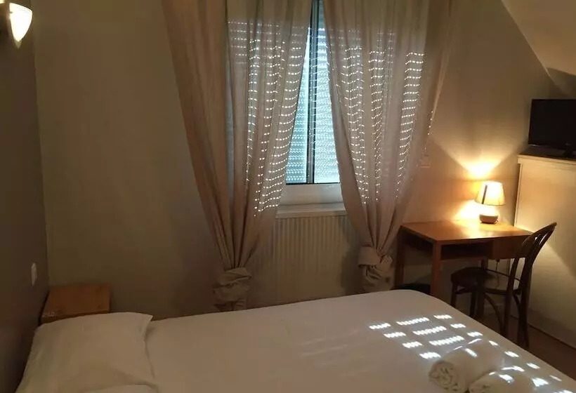 スタンダードルーム, Hôtel Restaurant Logis Coté Lac