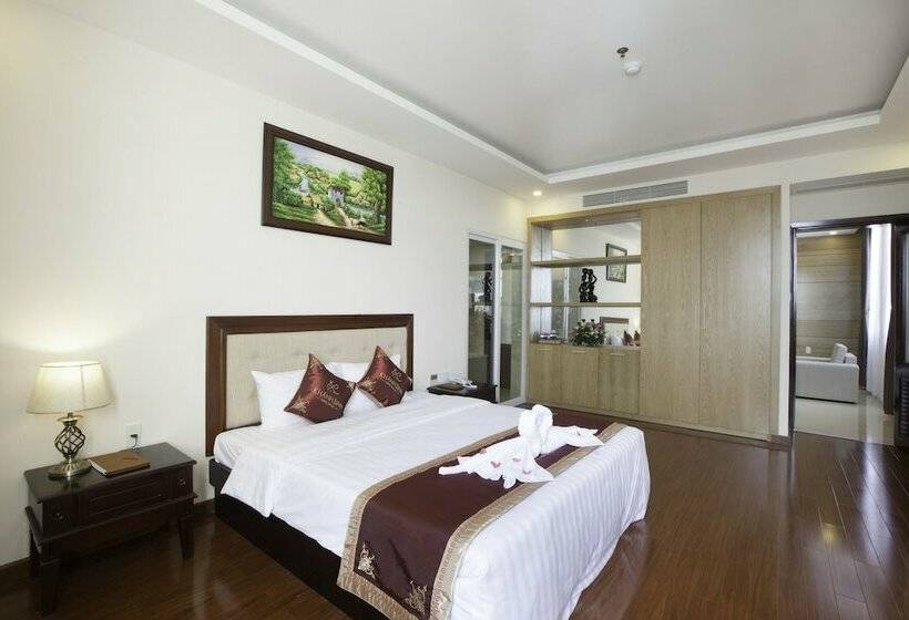 اتاق سوپریور, Khanh Linh