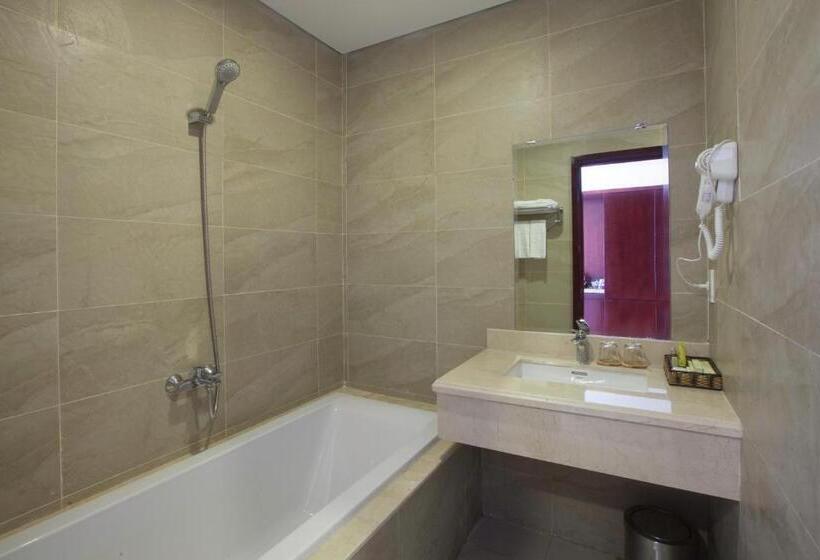 اتاق لوکس, Khanh Linh