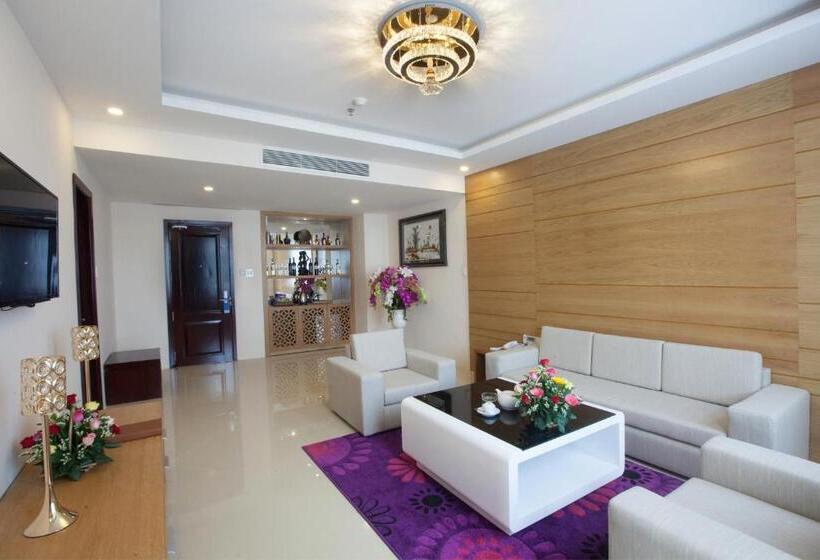 سوییت, Khanh Linh