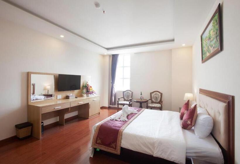 سوییت, Khanh Linh