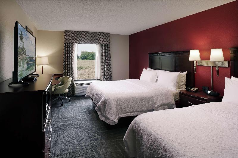 اتاق لوکس یک تخته, Khanh Linh