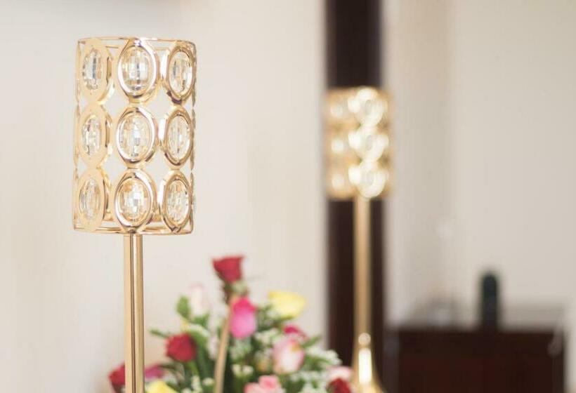 اتاق سوپریور یک تخته, Khanh Linh