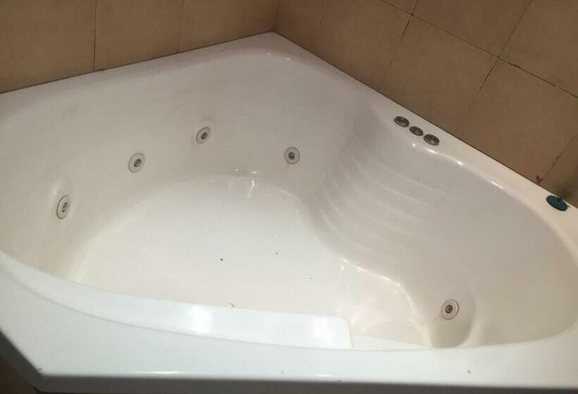 豪华房间, Suipacha