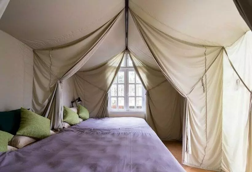 اتاق لوکس, Yolo Camping House   Hostel