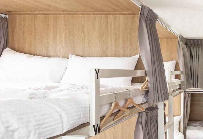 تختخواب در اتاق مشترک, Paper Plane Hostel