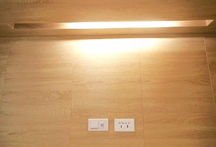 تختخواب در اتاق مشترک, Paper Plane Hostel