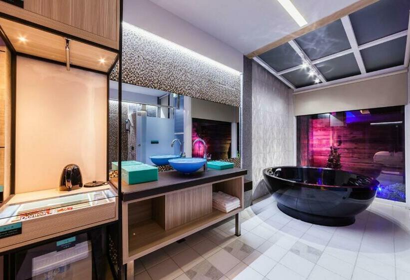 اتاق سوپریور, Ty Motel