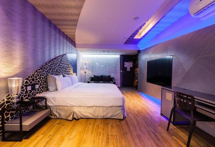 اتاق استاندارد, Ty Motel