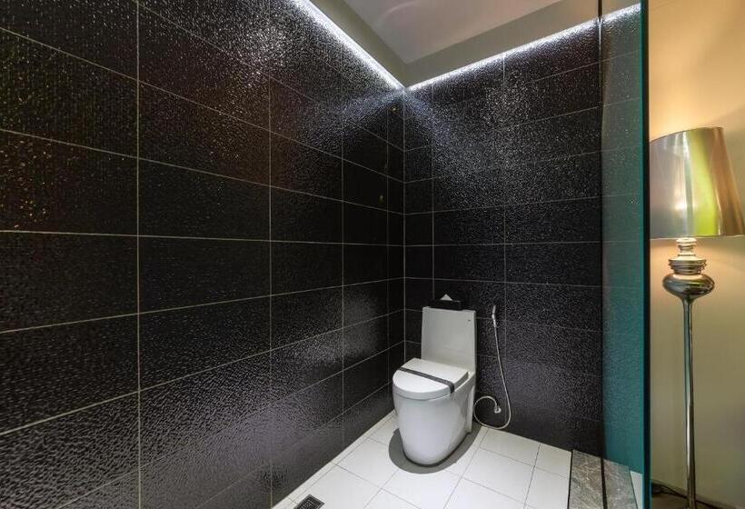 اتاق استاندارد چهار تخته, Ty Motel