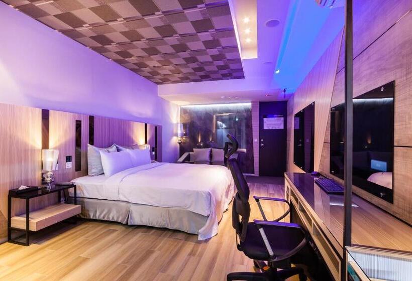 اتاق استاندارد, Ty Motel