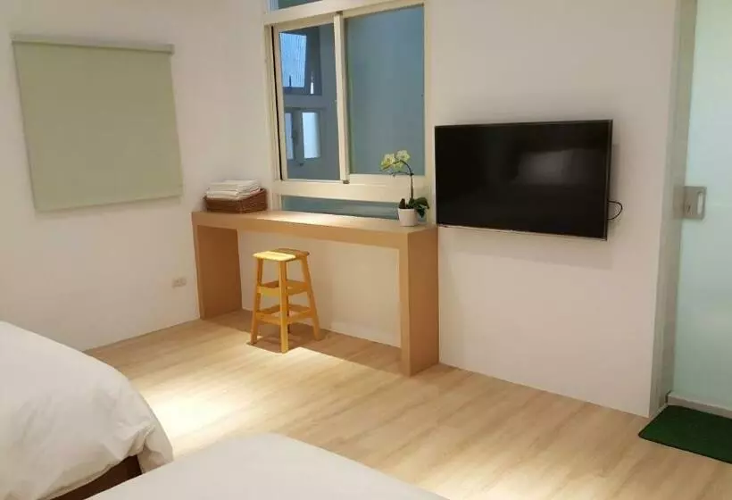 اتاق استاندارد چهار تخته, Ze Hu B&b
