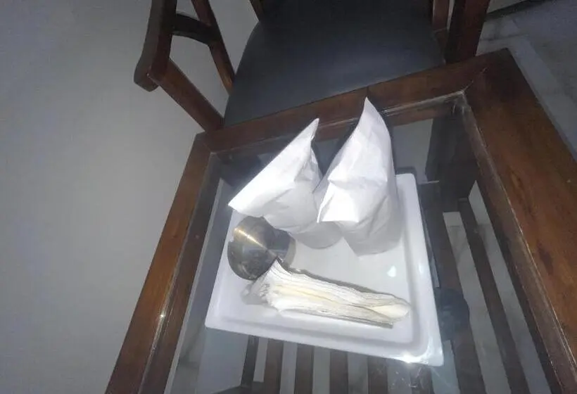 Deluxe Zimmer, Casa