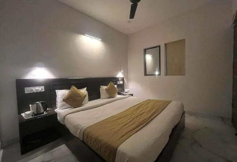 Deluxe Zimmer, Casa