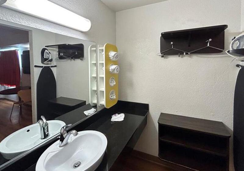 디럭스 4인 룸, Studio 6 Suites   Riverside, Ca South