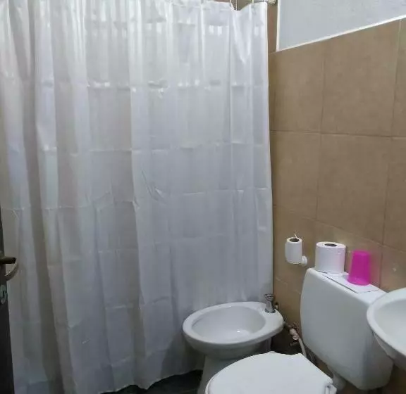 スタンダード４人部屋, La Morada Hostal