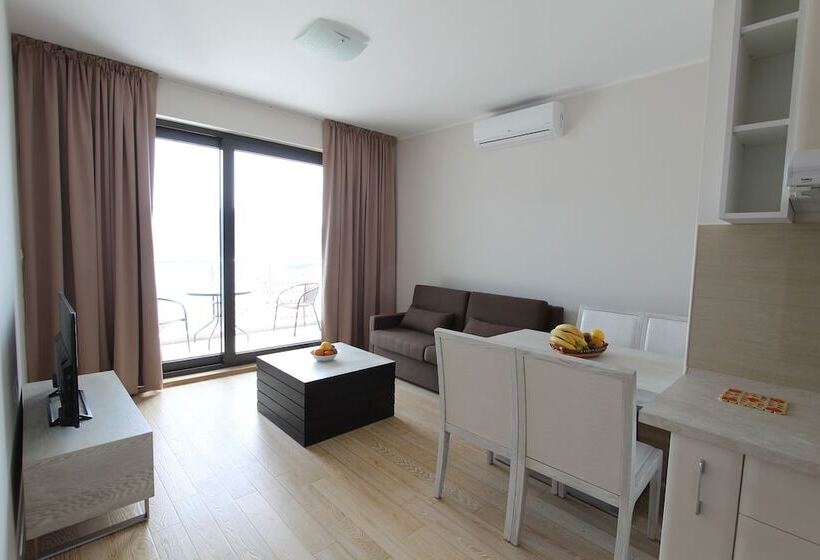 آپارتمان کلاسیک 1 خوابه, Apartments Aqua