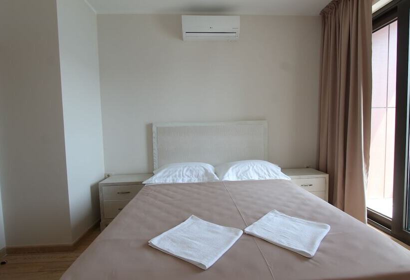 آپارتمان کلاسیک 1 خوابه, Apartments Aqua