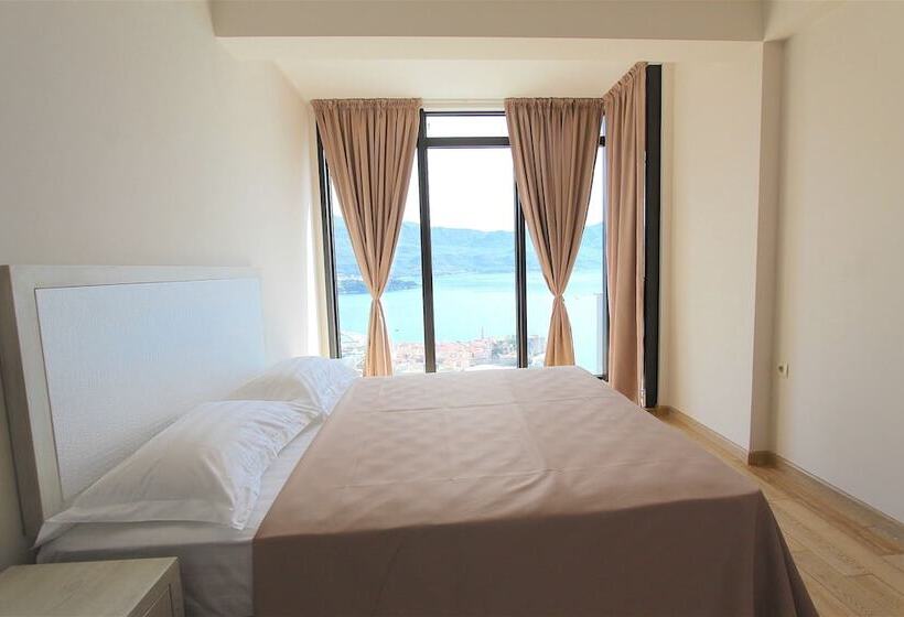 آپارتمان کلاسیک 1 خوابه, Apartments Aqua