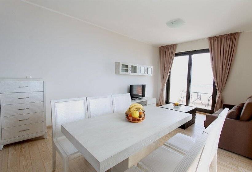 2-Bedroom Classic Apartment, Apartments Aqua