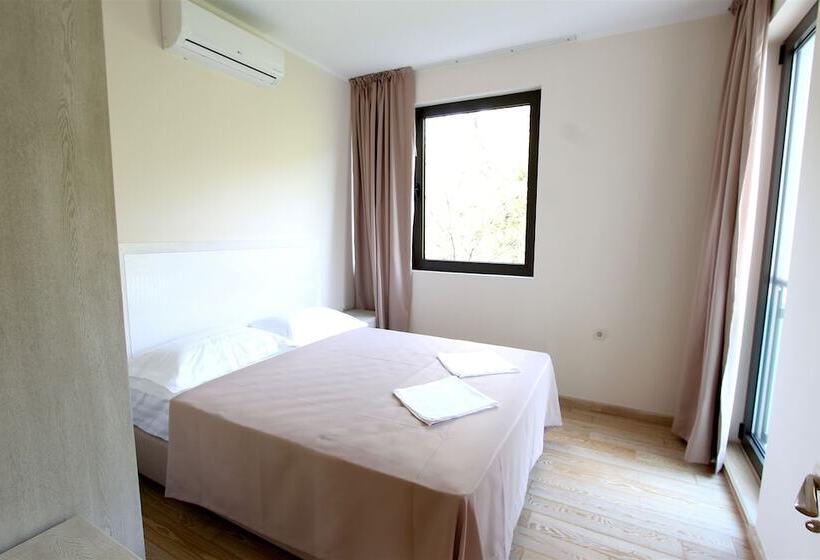 2-Bedroom Classic Apartment, Apartments Aqua