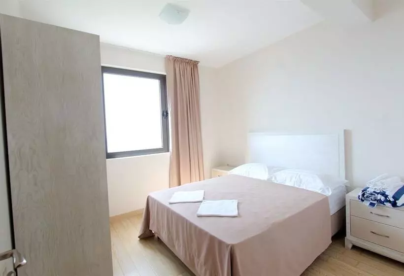 2-Bedroom Classic Apartment, Apartments Aqua