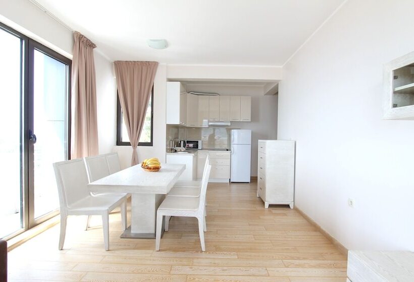 2-Bedroom Classic Apartment, Apartments Aqua