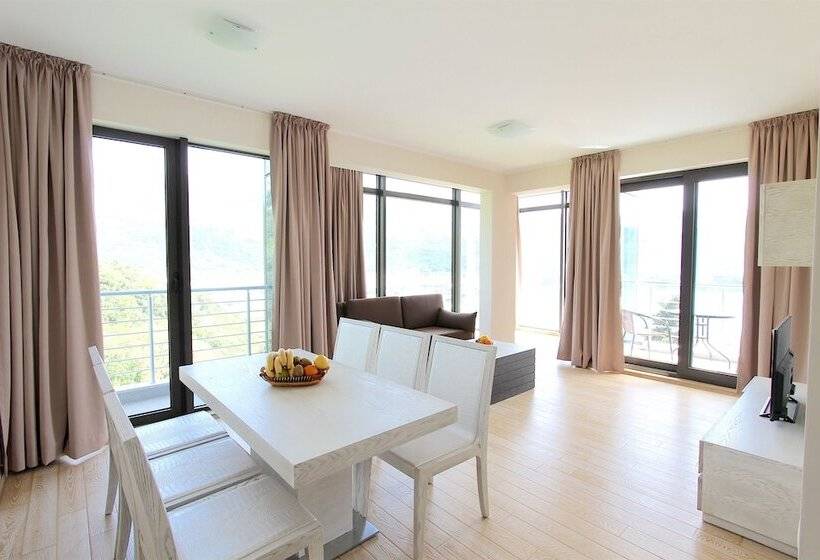 2-Bedroom Classic Apartment, Apartments Aqua