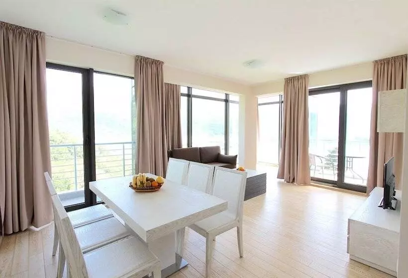 2-Bedroom Classic Apartment, Apartments Aqua