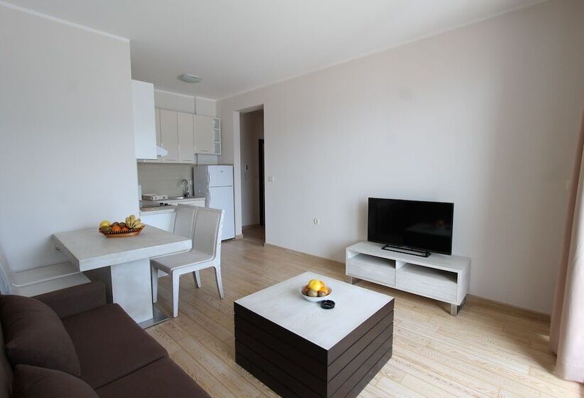 آپارتمان کلاسیک 1 خوابه, Apartments Aqua