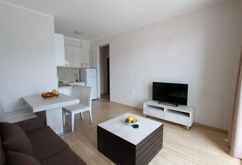 آپارتمان کلاسیک 1 خوابه, Apartments Aqua