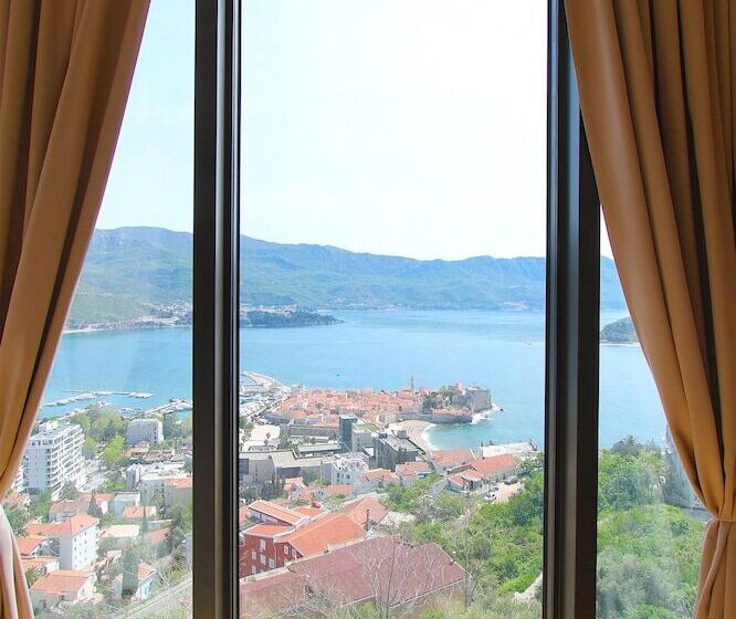 2-Bedroom Classic Apartment, Apartments Aqua