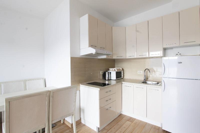 آپارتمان 1 خوابه با بالکن و چشمانداز دریا, Apartments Aqua