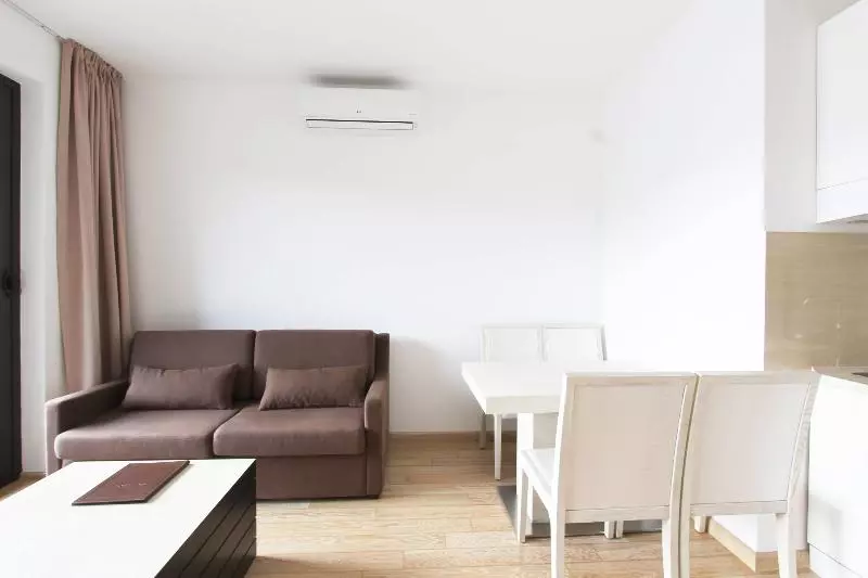 آپارتمان 1 خوابه با بالکن و چشم‌انداز دریا, Apartments Aqua
