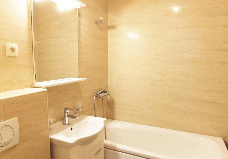 آپارتمان 1 خوابه با بالکن و چشمانداز دریا, Apartments Aqua