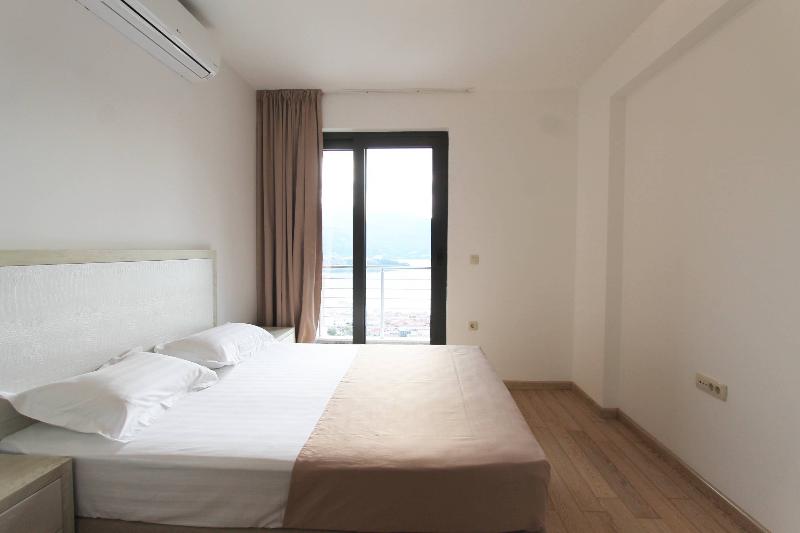 آپارتمان 1 خوابه با بالکن و چشمانداز دریا, Apartments Aqua