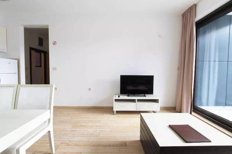 آپارتمان 1 خوابه با بالکن و چشم‌انداز دریا, Apartments Aqua