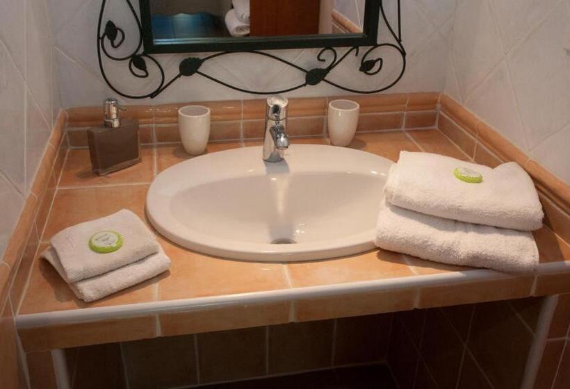 컴포트 룸, Le Mas Pinede