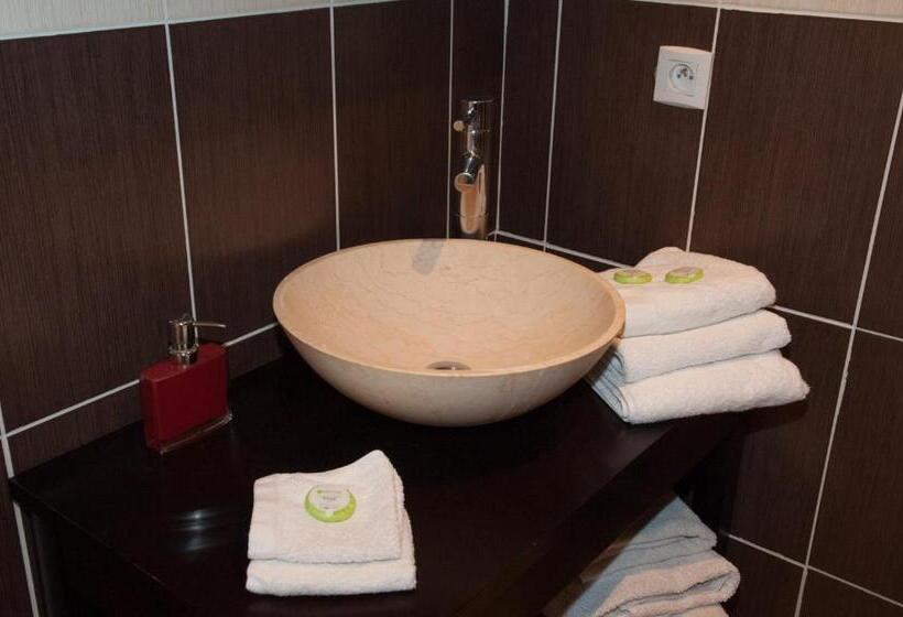 컴포트 트리플 룸, Le Mas Pinede