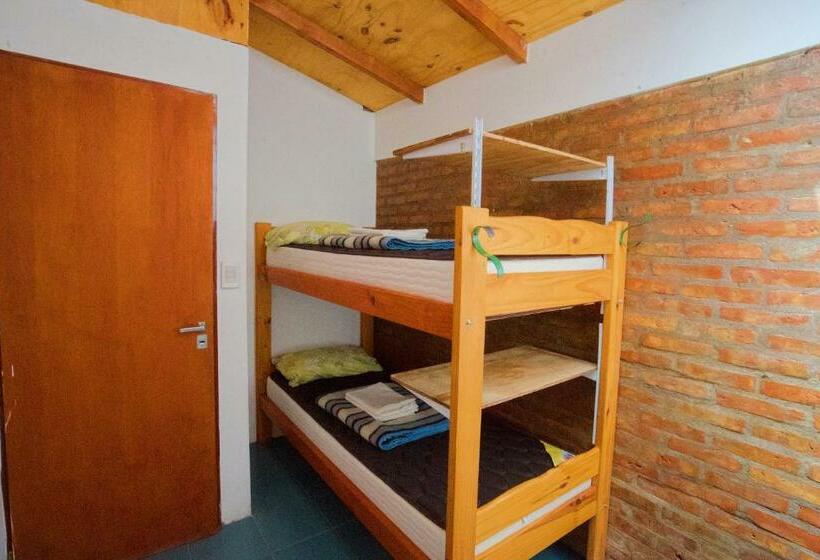 バス共有のスタンダードルーム, Hostel Aves Del Lago