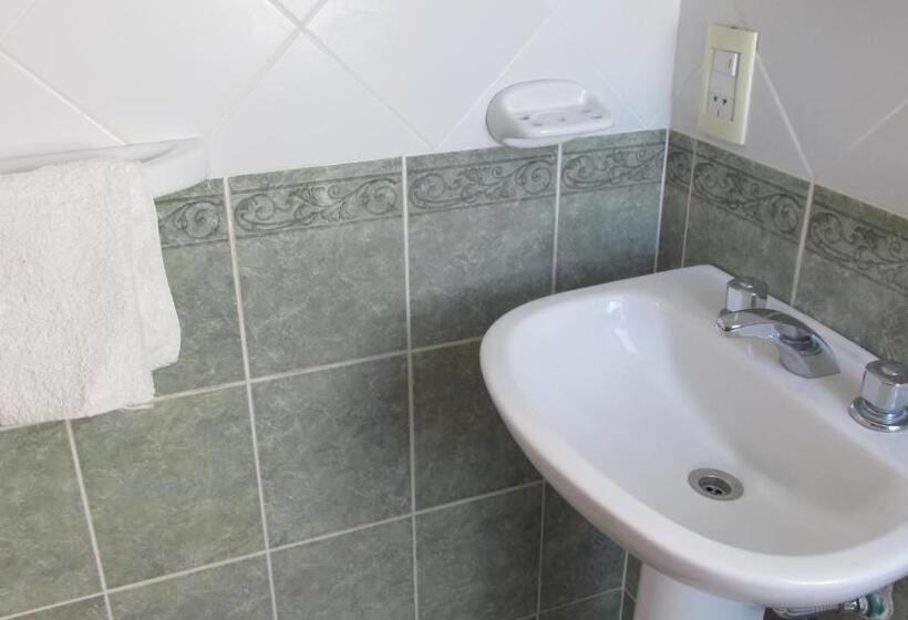 1 Bedroom Apartment Lake View, Hostel Aves Del Lago