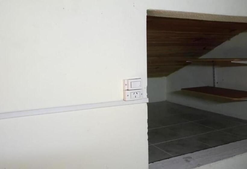 1 Bedroom Apartment Lake View, Hostel Aves Del Lago