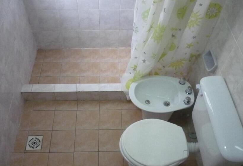 ルームシェアのワンベッド, Hostel Aves Del Lago