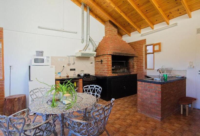 1 Bedroom Apartment Lake View, Hostel Aves Del Lago