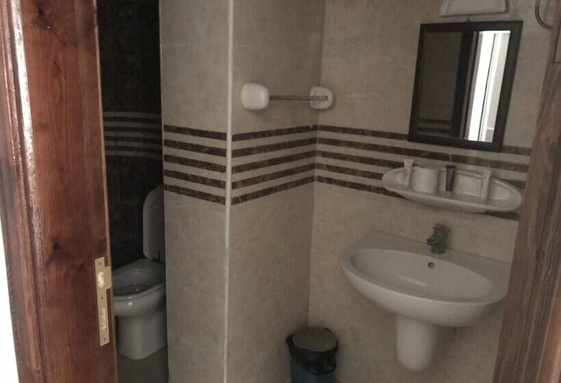 اتاق سه نفره دلوکس با چشمانداز دریا, Ahla Tlah Seaview