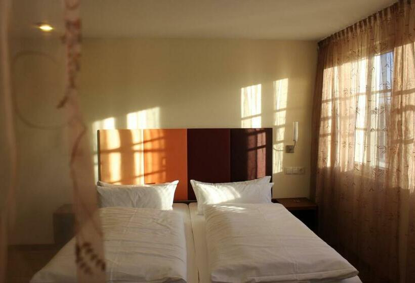 חדר קומפורט, Altstadthof Freinsheim