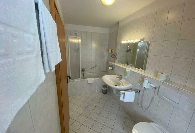חדר משפחתי, Berghotel Lenneplätze Winterberg