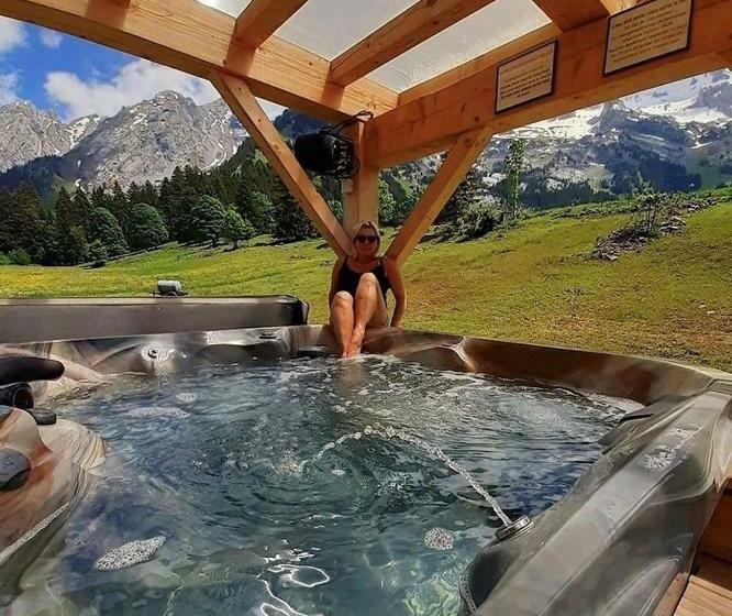 בקתת חדר, Chalet Hôtel Inarpa